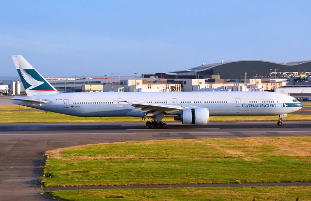 BOEING 777-300 (B-KPS)