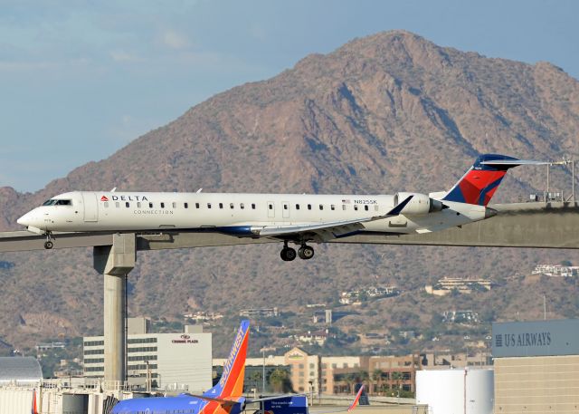 Canadair Regional Jet CRJ-900 (N825SK)