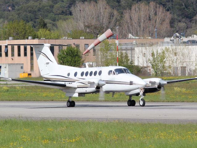 Beechcraft Super King Air 200 (F-HBRU)