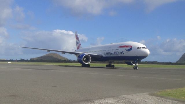 Boeing 777-200 (G-YMMB)