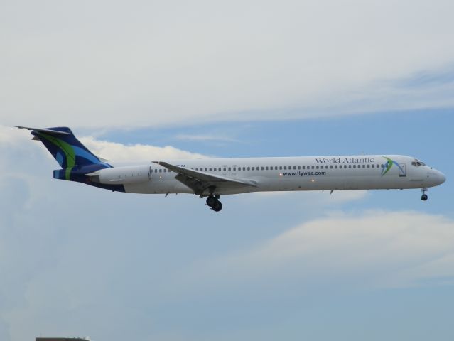 McDonnell Douglas MD-83 (N805WA)