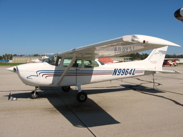 Cessna Skyhawk (N9964L) - PARKED AT FULLERTON