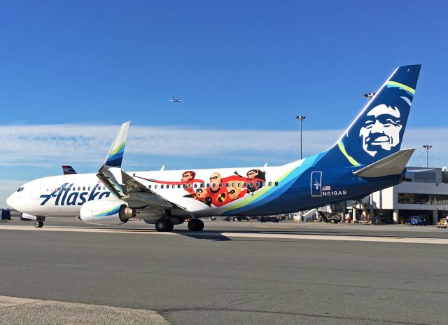 Boeing 737-800 (N519AS) - Incredibles 2 Special Livery