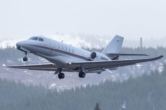 Cessna Citation Latitude (N696QS)