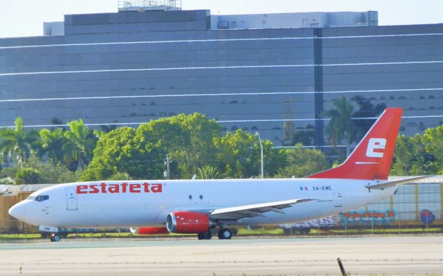 BOEING 737-400 (XA-EME)
