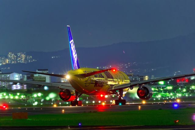 Boeing 777-200 (JA743A)