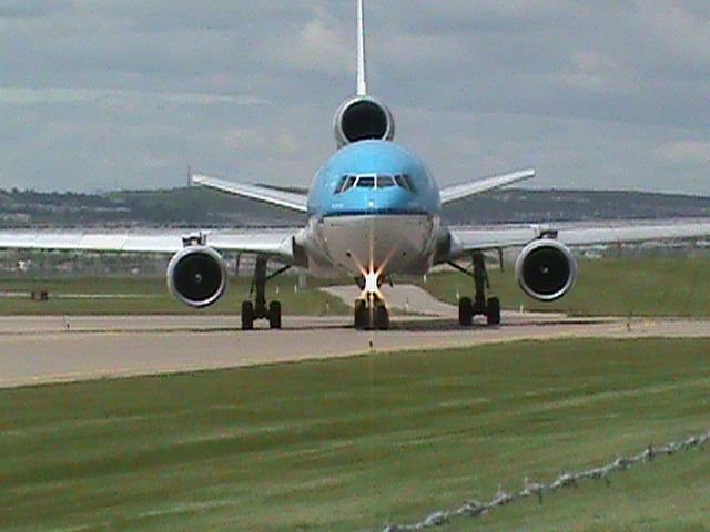 Boeing MD-11 —