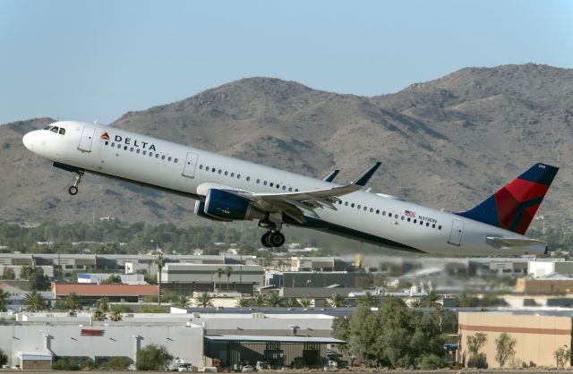 Airbus A321 (N313DN)