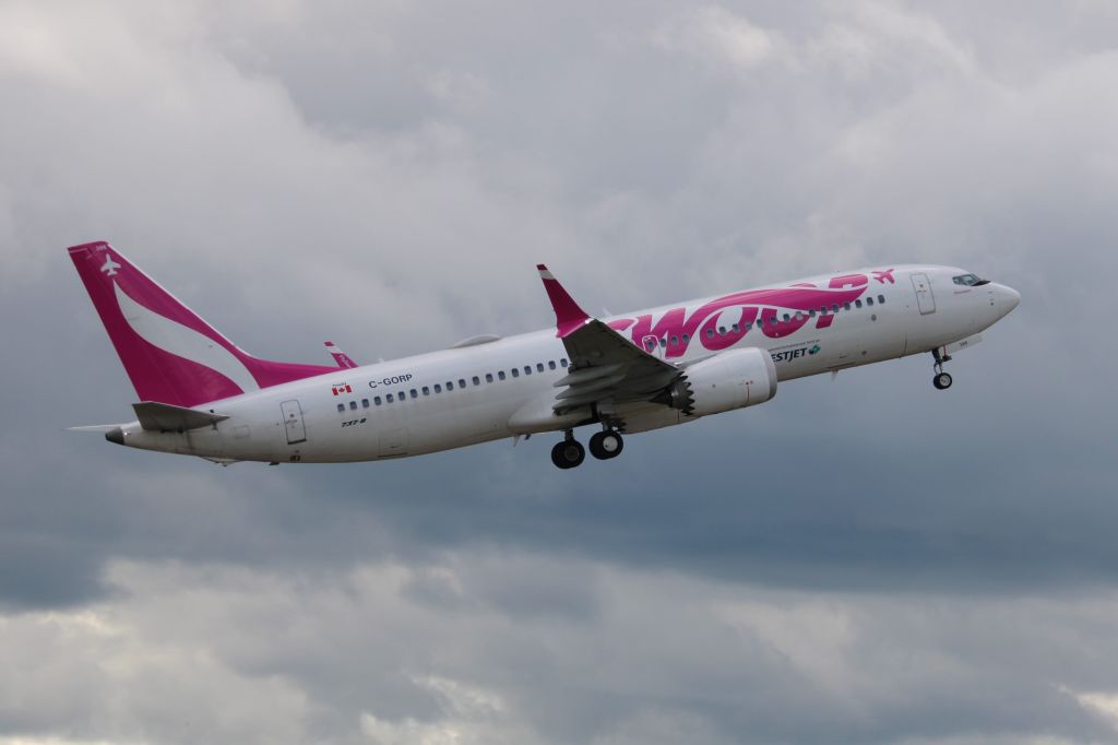 Boeing 737 MAX 8 (C-GORP)