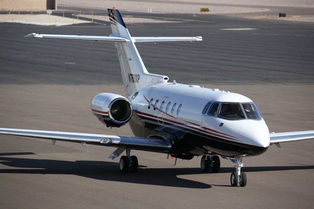 Hawker 800 (N761XP)
