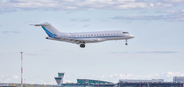 Bombardier Global Express (OE-LGY)