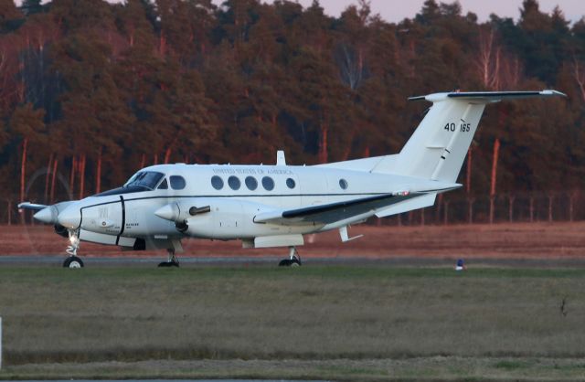 Beechcraft Super King Air 200 (84-0165)
