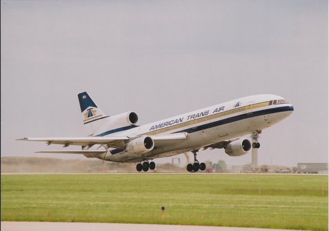 Lockheed L-1011 TriStar (N194AT)