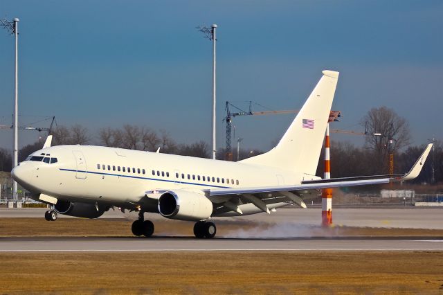 Boeing 737-700 (N20202)