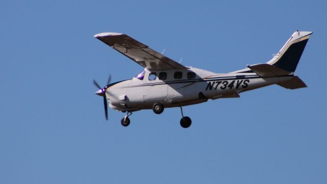 Cessna P210 Pressurized Centurion (N734VS) - On final is this 1980 Pressurized Centurion P210N in the Winter of 2020.