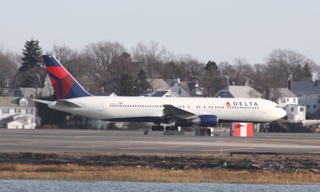 BOEING 767-300 (N129DL)