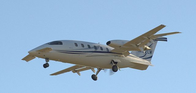 Piaggio P.180 Avanti (N192LW)