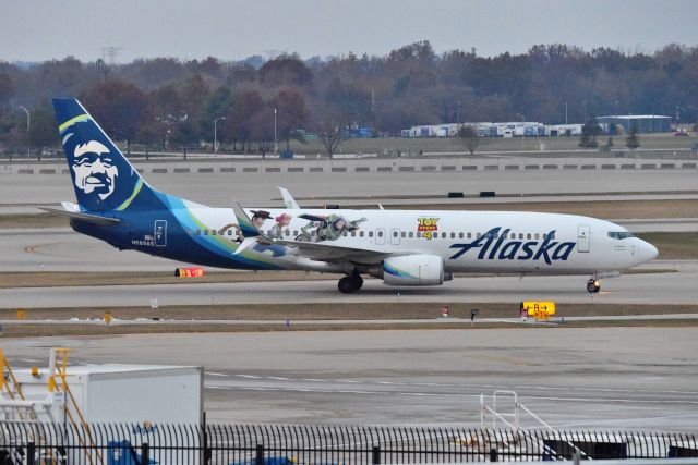 Boeing 737-800 (N869AS)