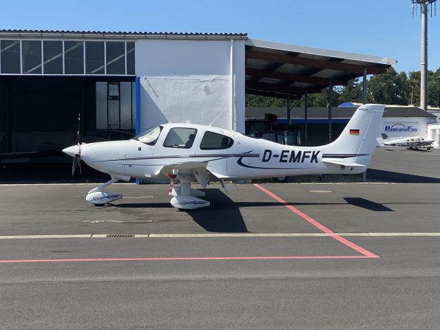 Cirrus SR-20 (D-EMFK) - 21 JUL 2020