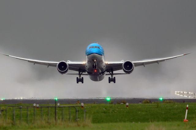 Boeing 787-9 Dreamliner (PH-BHA)