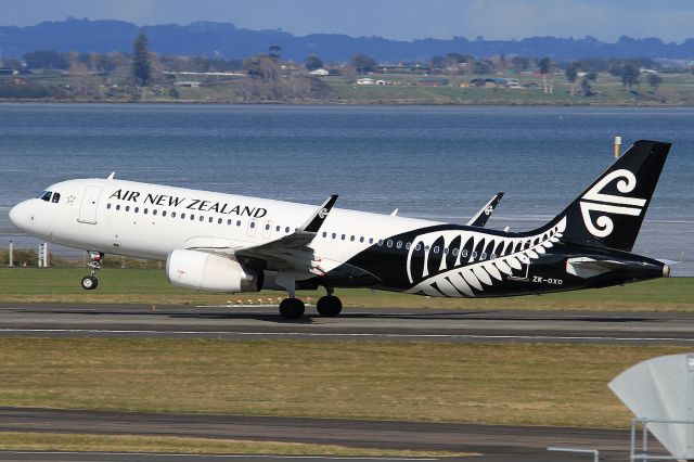 Airbus A320 (ZK-OXD)