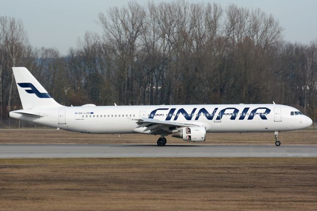 Airbus A321 (OH-LZD)