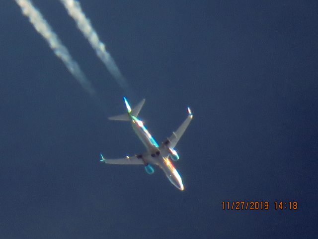 Boeing 737-800 (N560AS)