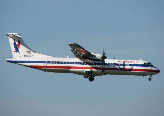 ATR ATR-72 (N536AT) - Landing on runway 32 at the Shreveport Regional airport.