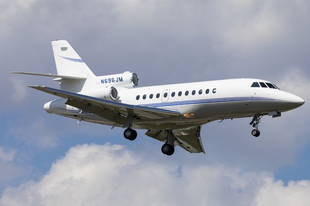 Dassault Falcon 900 (N696JM)