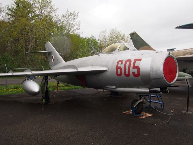 MIKOYAN MiG-17 (N605)