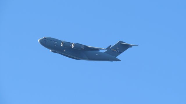 Boeing Globemaster III (04-4132) - A flyby before entering the pattern for a touch and go at the Albany International Airport.