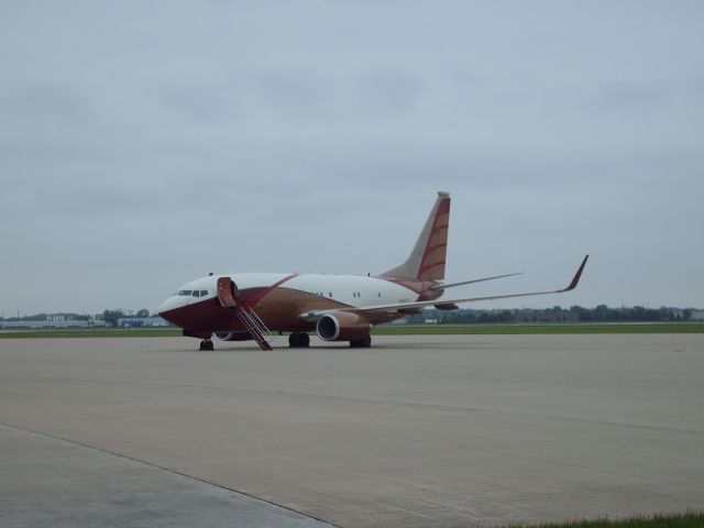 Boeing 737-700 (N888TY)