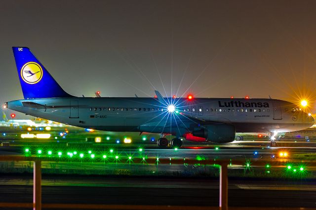 Airbus A320 (D-AIUC)