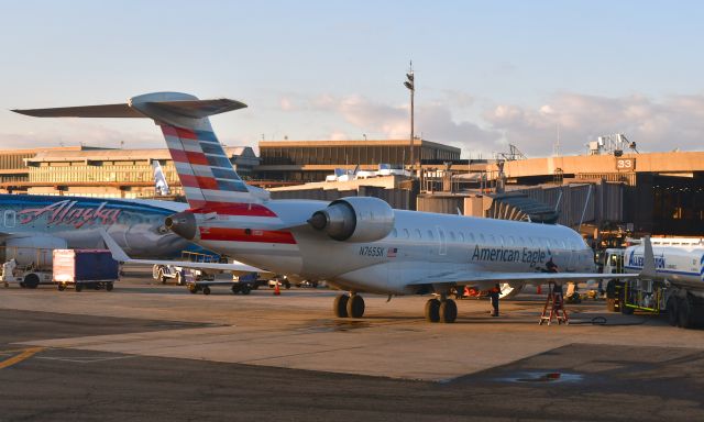 Canadair Regional Jet CRJ-700 (N765SK) - American Eagle Bombardier CRJ-701ER N765SK in Newark 