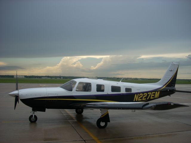 Piper Saratoga (N227EM)