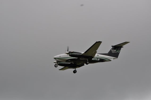 Beechcraft Super King Air 200 (N372JB)