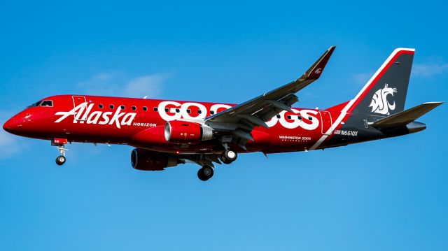 Embraer 175 (N661QX) - Nice to finally see the college liveries make their return.