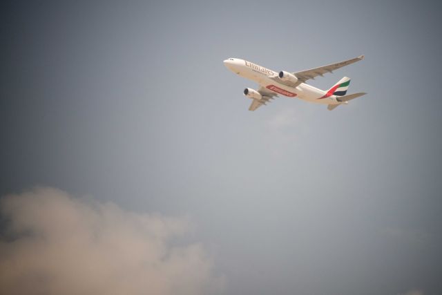 Airbus A330-300 (A6-EKW)