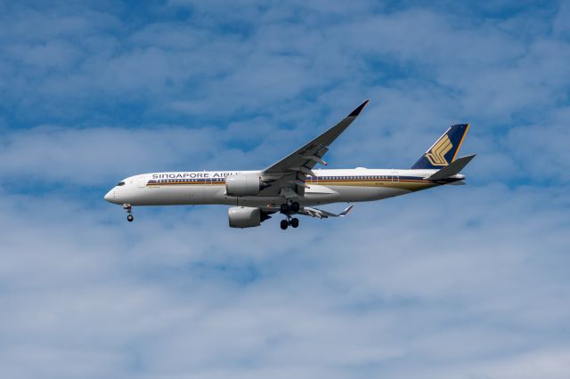 Airbus A350-900 (9V-SHC)