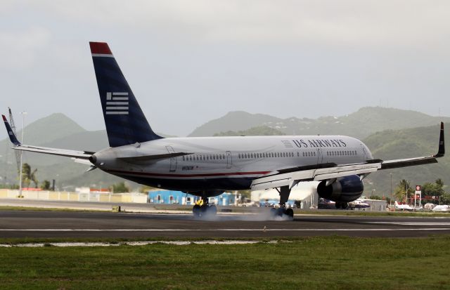 Boeing 757-200 (N938UW)