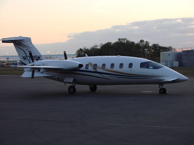 Piaggio P.180 Avanti (N173SL) - Piaggio P-180