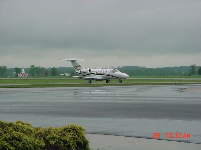 Cessna Citation CJ1 (N525WH) - Taxiing on 4/28/09