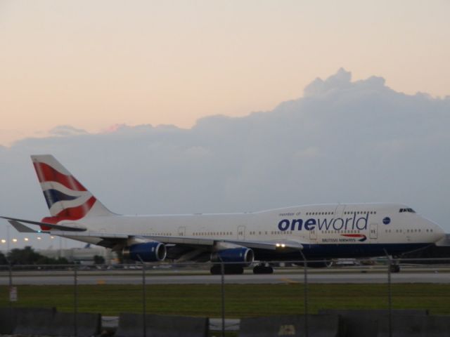 Boeing 747-400 (G-CIVL)