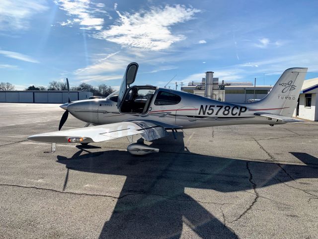 Cirrus SR-22 (N578CP)