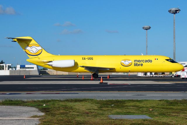 McDonnell Douglas DC-9-30 (XA-UOG) - Great sight !! Mercado Libre promo colors. Air side shot