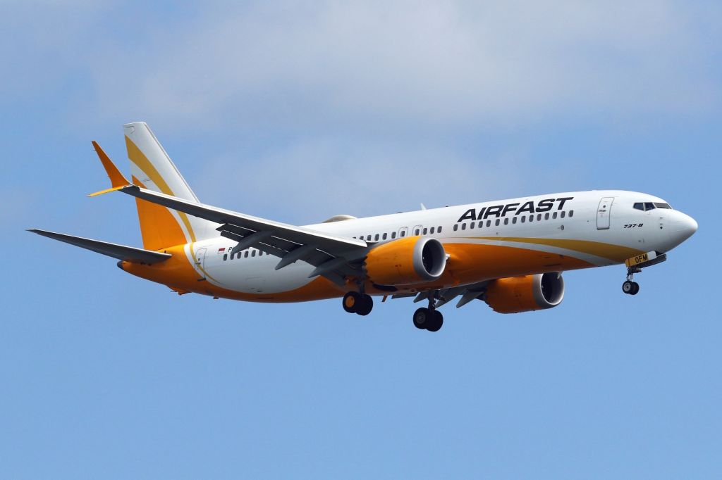 Boeing 737 MAX 8 (PK-OFM)