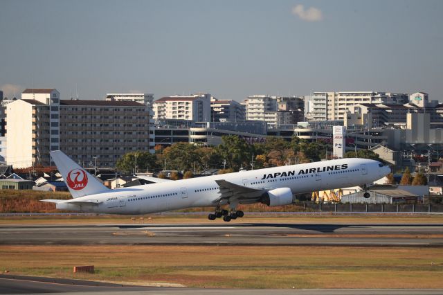 BOEING 777-300 (JA8944) - November 23rd 2019:ITM-HND.