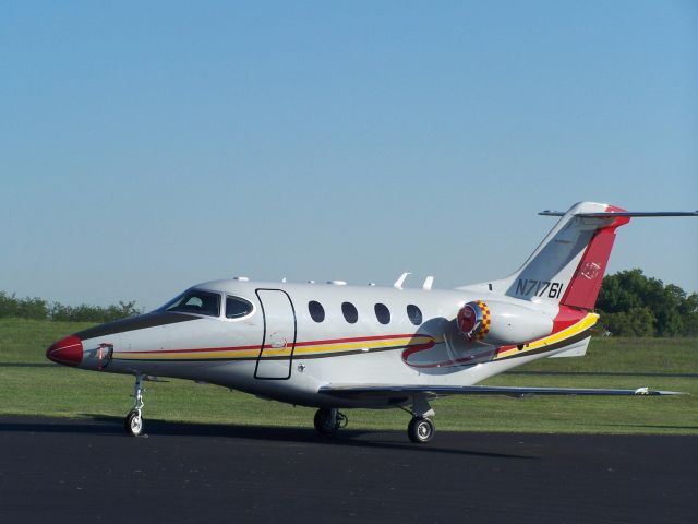 Beechcraft Premier 1 (N6JR) - NASCARs Jack Roushs great Premier 1 in its old tail number N71761 ...not had chance to nip down yet to get a picture of it in its new tail number, this taken at Fleming-Mason Airport KY ...Photo by Mike Day