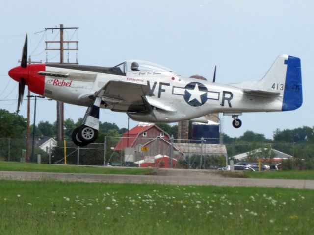 North American P-51 Mustang (N151CF)