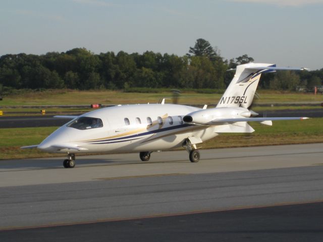 Piaggio P.180 Avanti (N179SL)